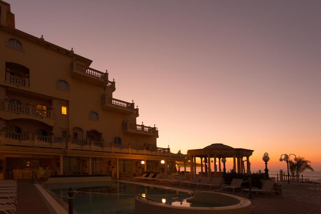 hellenia yachting hotel spa sul mare spiaggia privata giardini naxos sicilia vista mare