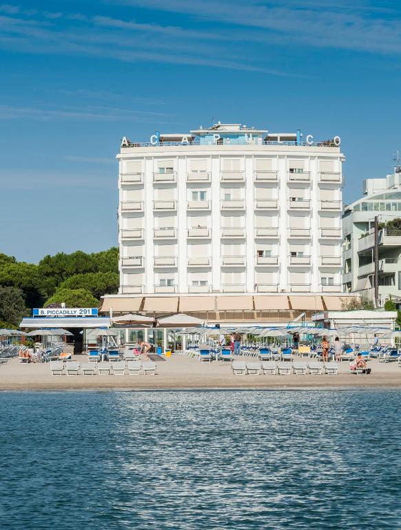 hotel acapulco sul mare spiaggia privata milano marittima vista mare