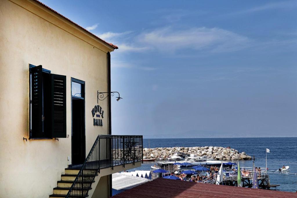 hotel baia di puolo sul mare spiaggia privata massa lubrense campania vista mare