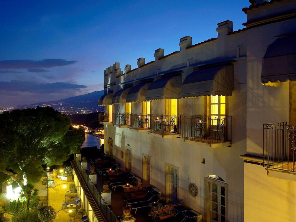 Hotel Bel Soggiorno sulla spiaggia Taormina vicino al mare