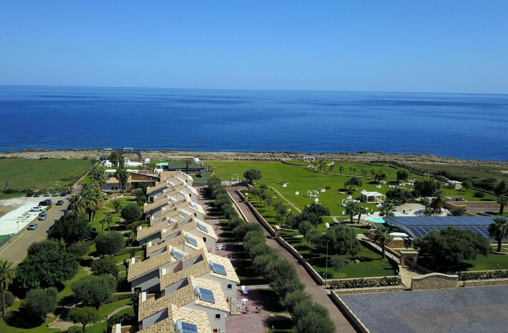 hotel capo campolato resort con spiaggia privata brucoli sul mare