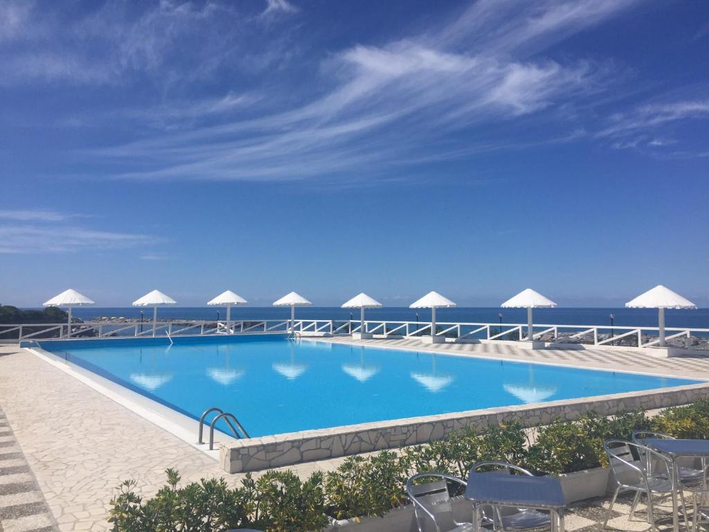 hotel delle stelle beach resort con spiaggia privata sangineto calabria sul mare