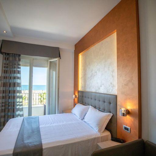 hotel gabbiano 3 sul mare spiaggia privata rivabella rimini vista mare