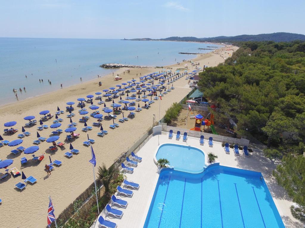 hotel gabbiano beach con spiaggia privata vieste puglia sul mare