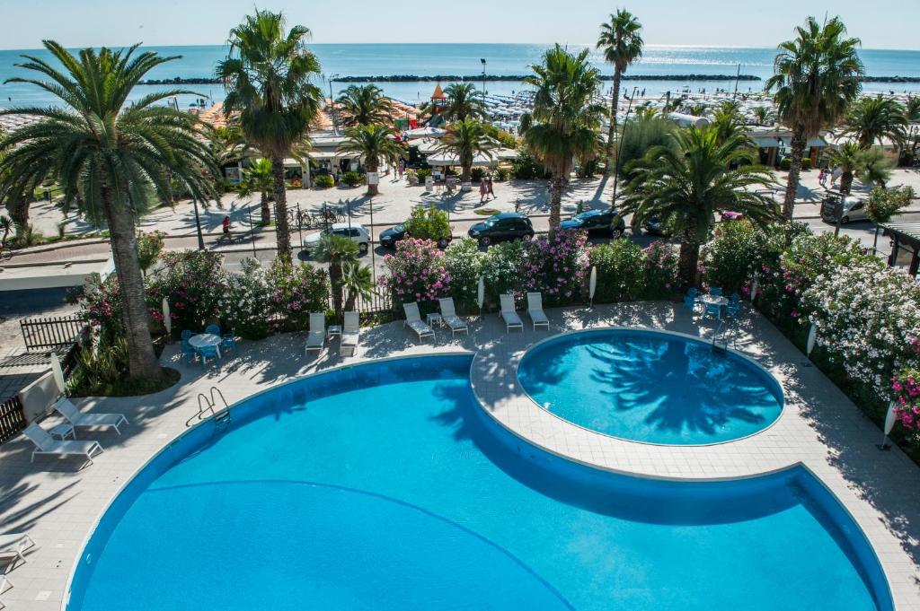 hotel international con spiaggia privata san benedetto del tronto marche sul mare