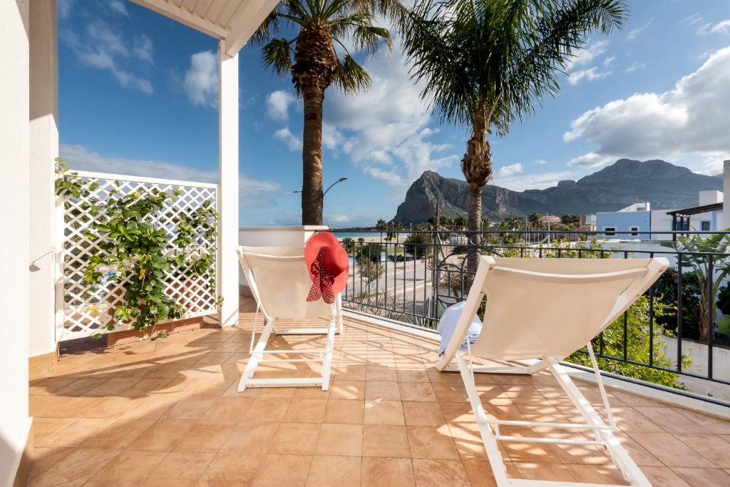 hotel ristorante mediterraneo faro sul mare spiaggia privata san vito lo capo sicilia vista mare