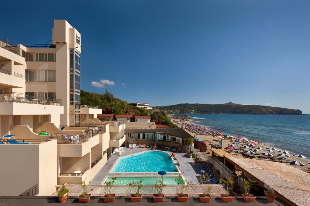 hotel saline sul mare spiaggia privata palinuro campania vista mare