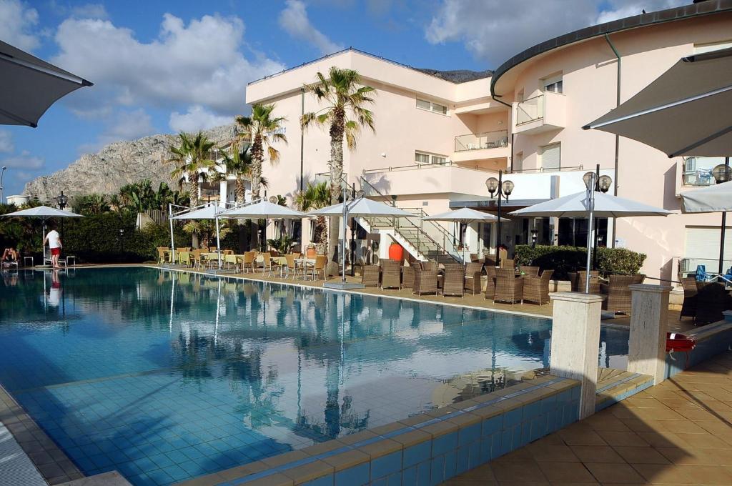 Hotel Sirenetta con spiaggia privata Isola delle Femmine Sicilia sul mare
