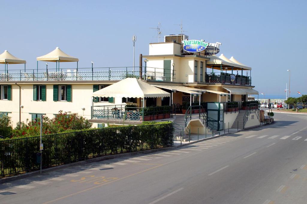hotel turandot sul mare torre del lago puccini toscana sulla spiaggia