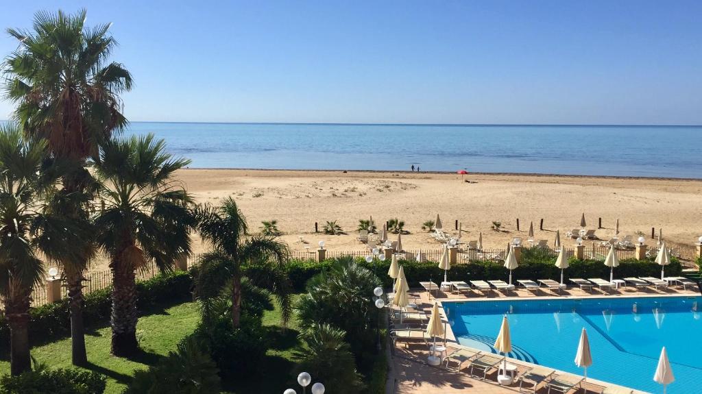 Hotel Villa Romana sul mare spiaggia privata Porto Empedocle Sicilia vista mare