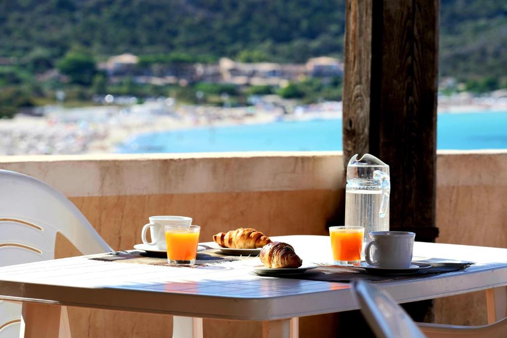 hotiday residence costa smeralda hotel vista mare golfo aranci sardegna sulla spiaggia