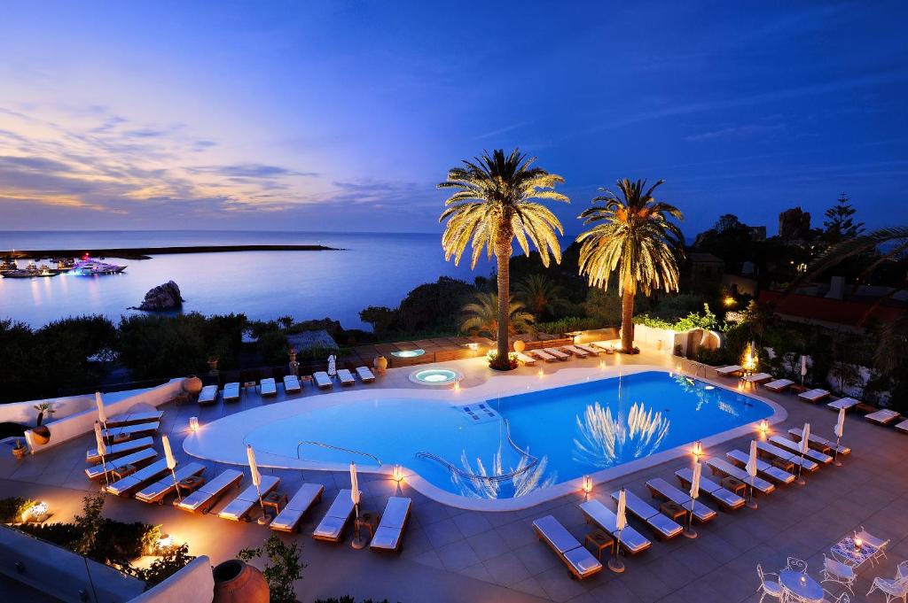 le calette n5 hotel sul mare spiaggia privata cefalù sicilia vista mare