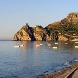 le zagare apartments residence vista mare sant'alessio siculo sicilia sulla spiaggia