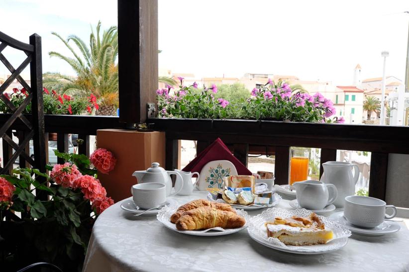 lina hotel sul mare stintino sardegna sulla spiaggia lina hotel sul mare stintino sardegna sulla spiaggia