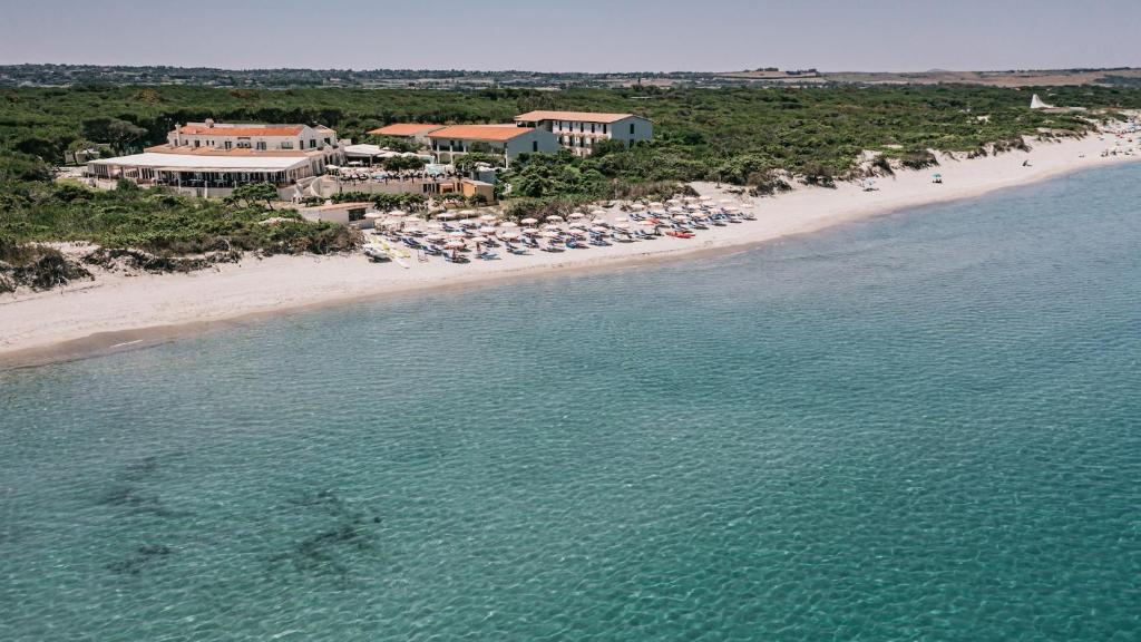 mclub del golfo hotel sul mare spiaggia privata sorso sardegna vista mare