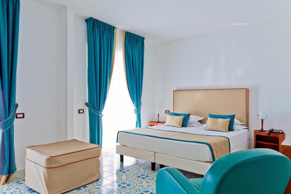 mediterranea hotel convention center con spiaggia privata salerno campania sul mare