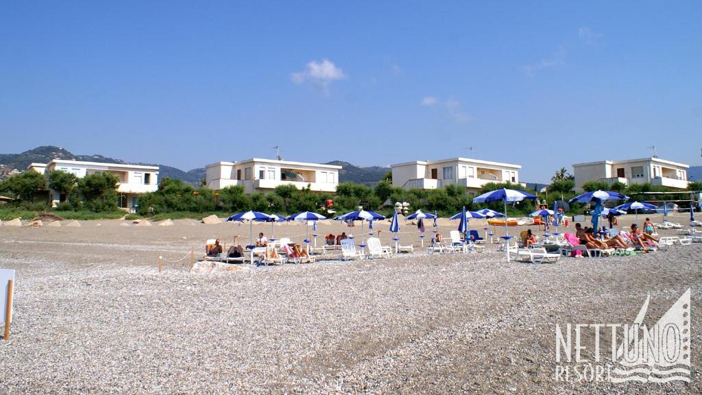 nettuno resort con spiaggia privata capo dʼorlando sicilia sul mare