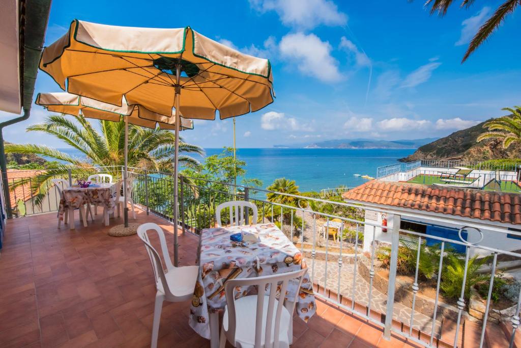 residential hotel villaggio innamorata vista mare capoliveri isola d'elba sulla spiaggia