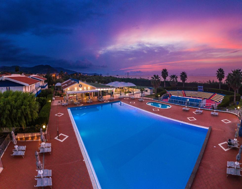 riviera del sole hotel resort spa con spiaggia privata piraino sicilia sul mare