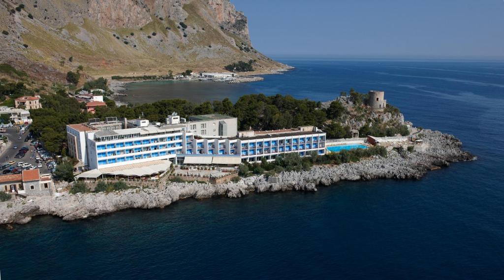 Splendid Hotel La Torre sulla spiaggia Mondello Sicilia vicino al mare