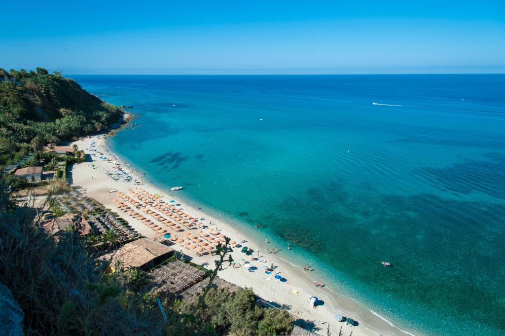 stromboli beach tropea hotel sul mare spiaggia privata santa domenica calabria vista mare