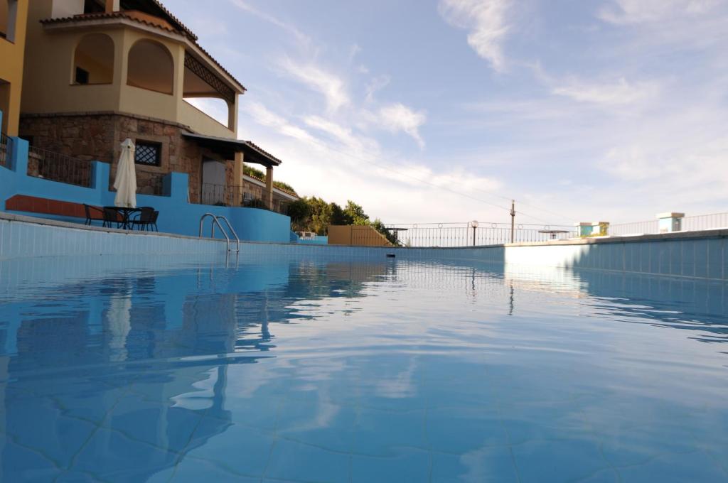 vallemare residence e studios sul mare baja sardinia sardegna sulla spiaggia vallemare residence e studios sul mare baja sardinia sardegna sulla spiaggia